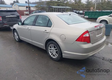 2010 Ford Fusion S из США, поврежденный, VIN 3FAHP0GA7AR411397